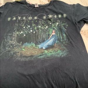Taylor Swift Speak Now tour t-shirt